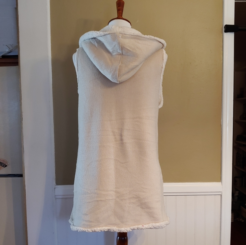 WARM OPEN FRONT SLEEVELESS HOODED VEST LARGE - Picture 5 of 7